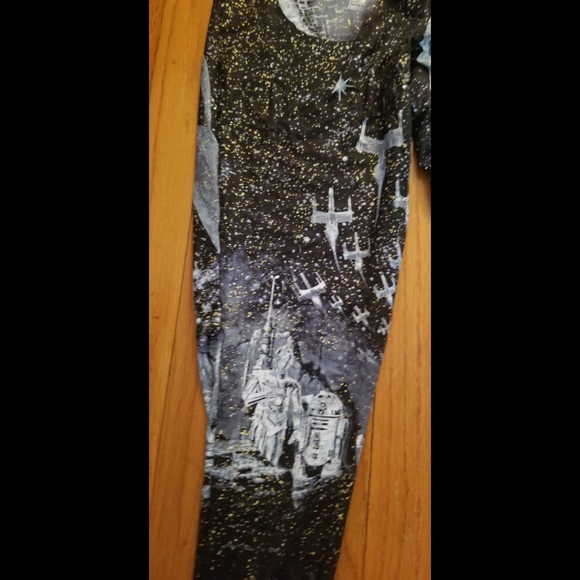 Black and Silver Bedazzled Star Wars Leggings - Picture 3 of 4
